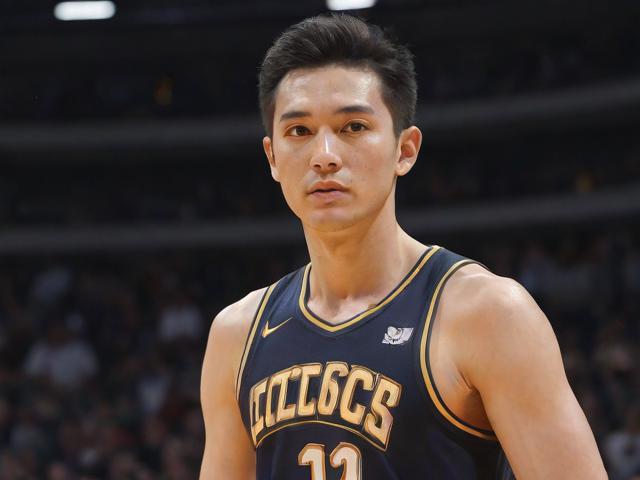 开云体育_ NBA季后赛的决战时刻：谁能把握机会？，nba季后赛开打了吗