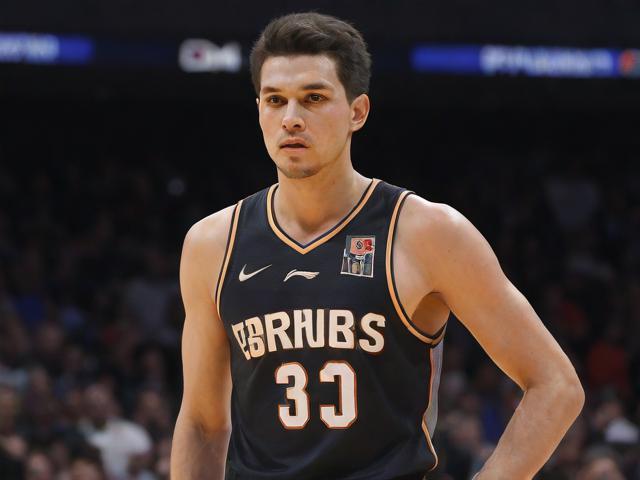 开云体育_ NBA流行趋势：小球战术的崛起与挑战，nba哪些是小球市